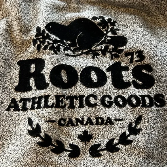 2 Roots Sweaters - small& medium - Picture 5 of 6